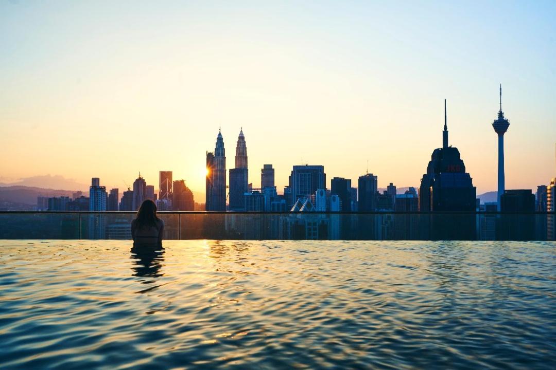 Regalia Suites Infinity Pool กัวลาลัมเปอร์ ภายนอก รูปภาพ